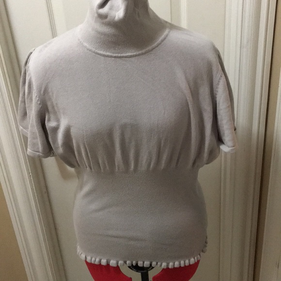 Cute gray sweater Turtle neck. - Picture 1 of 3